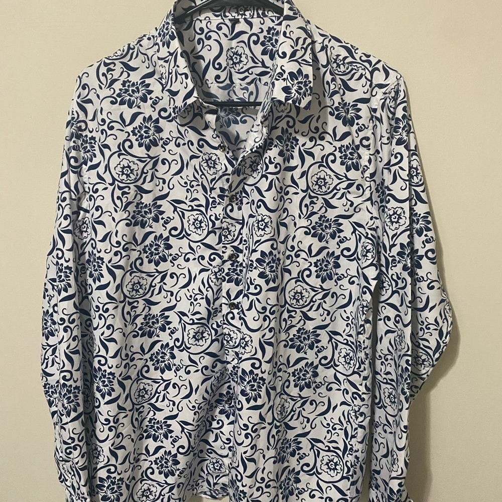 White & Blue Floral Pattern Collared Button Up Shirt